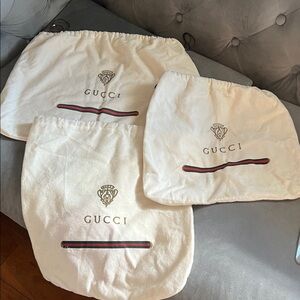 ✨Gucci Cream Vintage Dust Bags Trio with Logo and Stripe✨